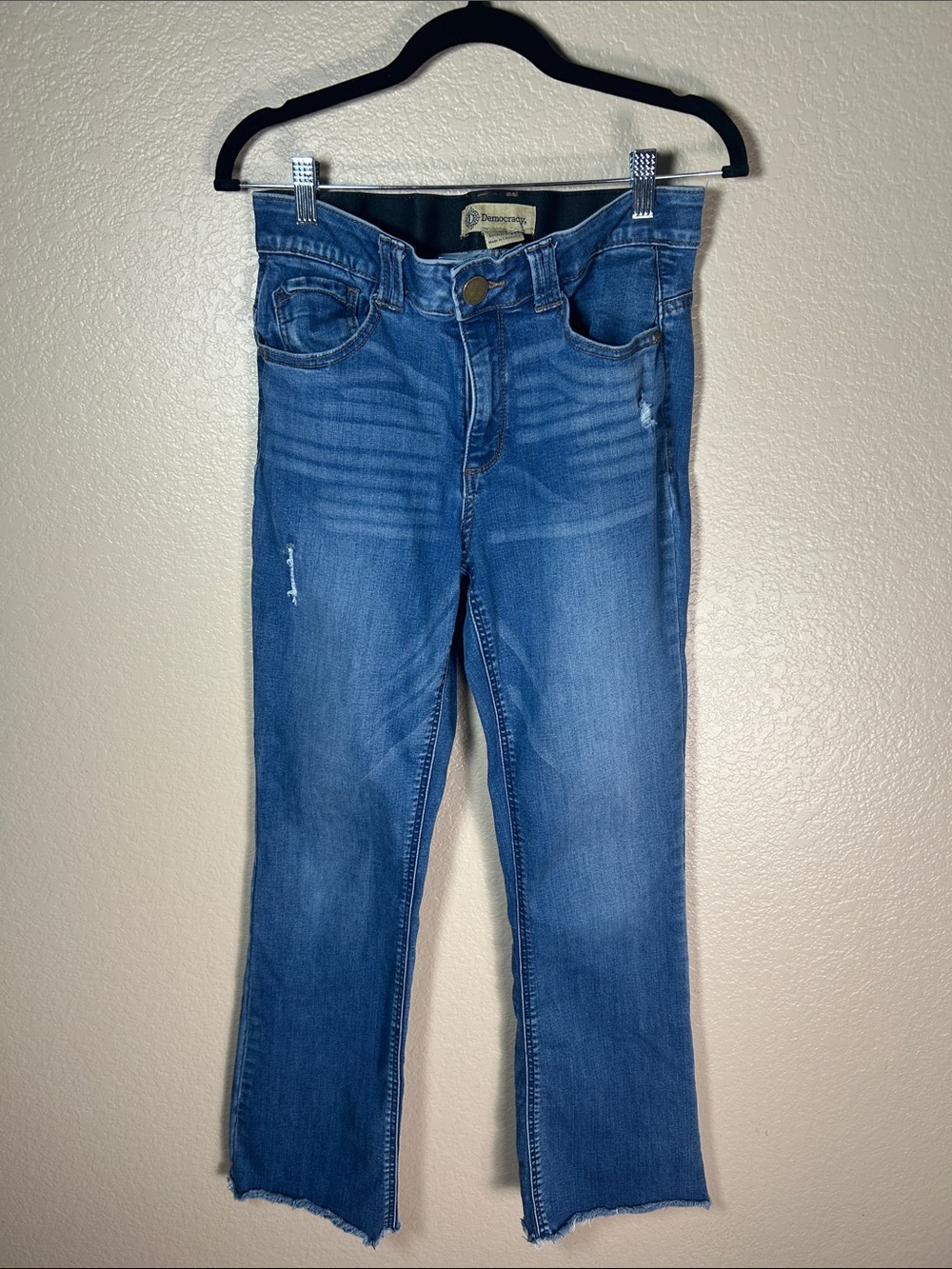 Democracy Women’s Medium Blue Straight Leg Jeans Raw Hem Size 8